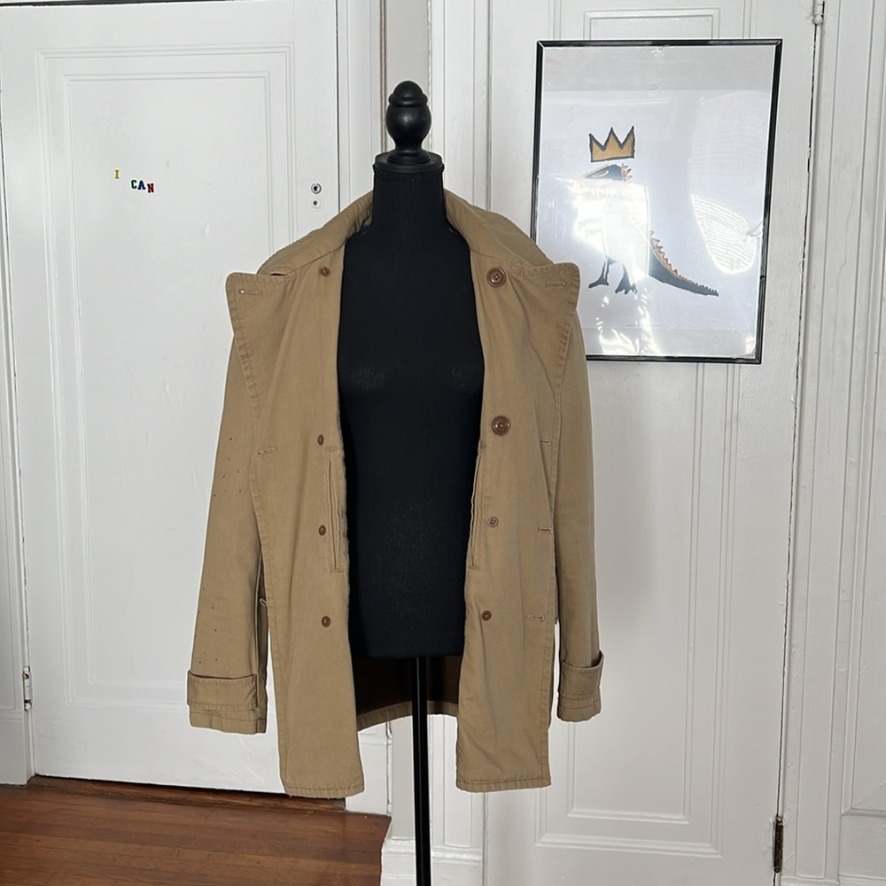 Khaki winter coat from The Gap. Ps. small navy blue ink spots detail as well - Picture 3 of 5